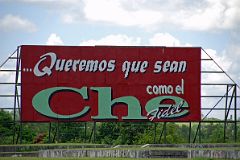 16 Cuba - Santa Clara - Poster Fidel slogan - Queremos que sean como el Che - We want to be like Che